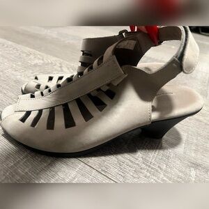 Arche Exor Grey Grigio Nubuck Comfort Wedge Sandal Women Size 6.5 $390